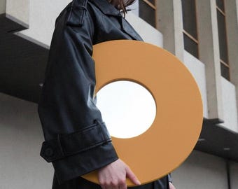 バウハウス ラウンドマスタードミラー、ドーパミンホームデコレーション、レトロスタイルミラー、ミッドセンチュリーウォールデコレーション、ミニマリストウォールスカルプチャー、3Dアート作品