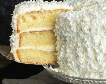 Ricetta per torta al cocco umida fatta in casa / Stile da forno / Cottura casalinga facile / Glassa cremosa / Download digitale