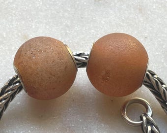 Paar (2 stuks) perzikkleurige druzy-agaat met volledige zilveren kern