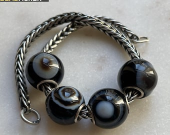 4 pieces Set of Black Owl Eye's Agates - for Super Price