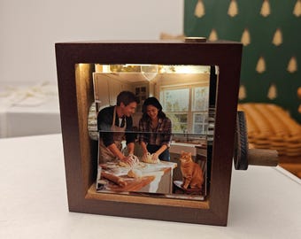 Mechanisches Klappfotoalbum - Drehbarer Bilderrahmen aus Holz, personalisiertes Geschenk
