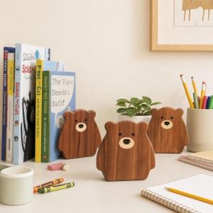 Teddy bear bookends
