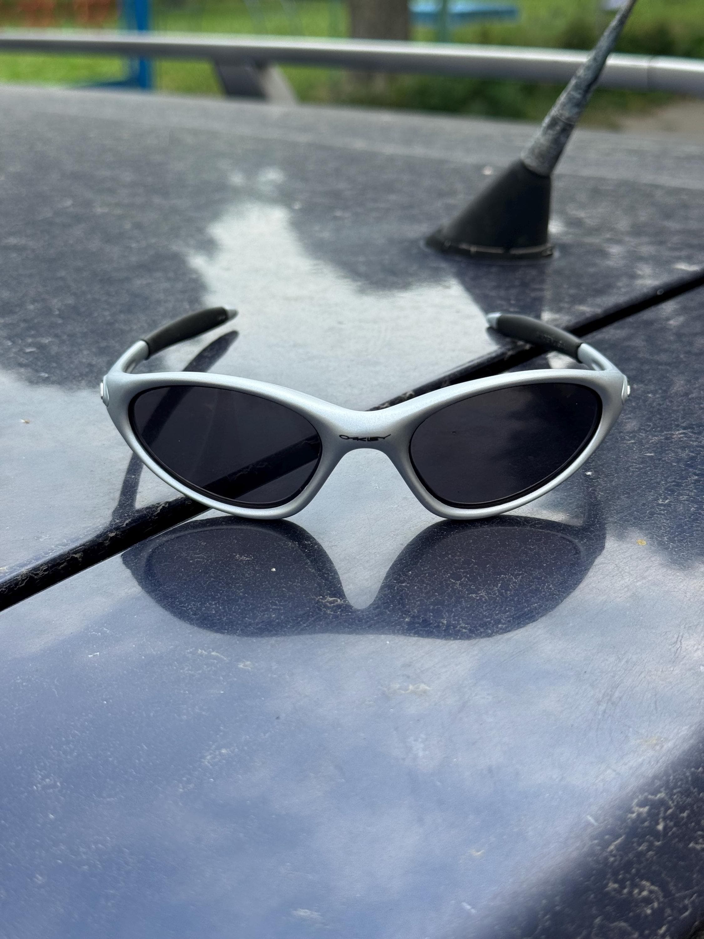 Oakley Minute 1.0 Sunglasses Y2K USA Splice Gorpcore Eye Jacket