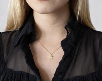 Attina, Dainty Gold | Silver Pearl Necklace, Rhombus Pendant with Pearl, 'Never Give Up' Engraved, Adjustable Gold Plated, Gift for her