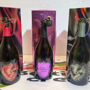 Botella vacía de Lady Gaga•Botella de champán vacía•Lady Gaga Bouteille Vide•Dom Perignon Flasche Leer•Botella vacía de champán Dom Pérignon