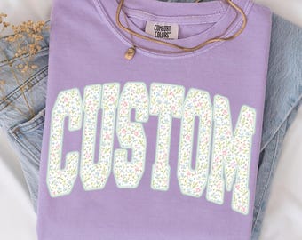 Nome personalizzato PNG / Design personalizzato con nome floreale primaverile / Nome con fiore piccolo PNG / Sublimazione PNG per maglietta / Download immediato