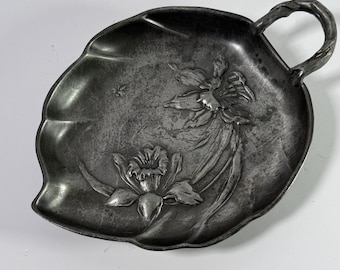Plato antiguo de peltre Kayserzinn Art Nouveau - Bandeja floral Jugendstil c.1900