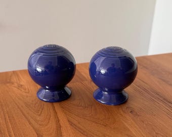 Cobalt Blue Vintage Round FIESTAWARE Ceramic SALT & PEPPER Shakers