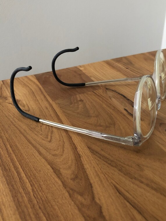 Kala Eyewear Clear Lucite round Sunglasses O Ring | Thick Round Glasses by Kala main image 4