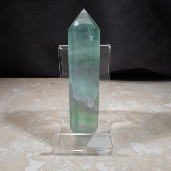 Fluorite violette et verte à double terminaison dans le quartz