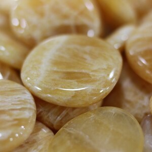 Orange Kalcitsten: Kreativ Energikristall (45x40x10mm)