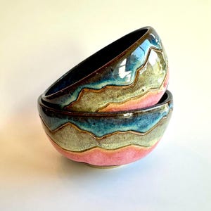 Tazón de desayuno Blue, Cream, and Pink Mountain, mediano, capacidad de 16 oz.