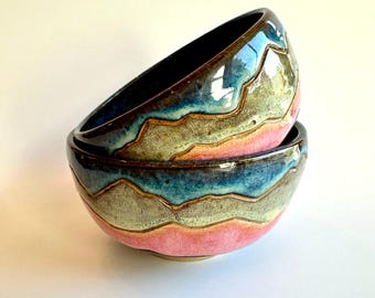 Tazón de desayuno Blue, Cream, and Pink Mountain, mediano, capacidad de 16 oz.