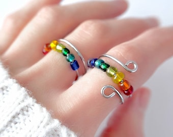 Fidget Ring Anti-Anxiety, Rainbow Bead Spinning Rings, Stacking Minimalist Spinner for Stress Relief Gift Anti-Worry Thumb Ring Adjustable