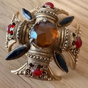 Blackmoor brooch - Etsy 日本