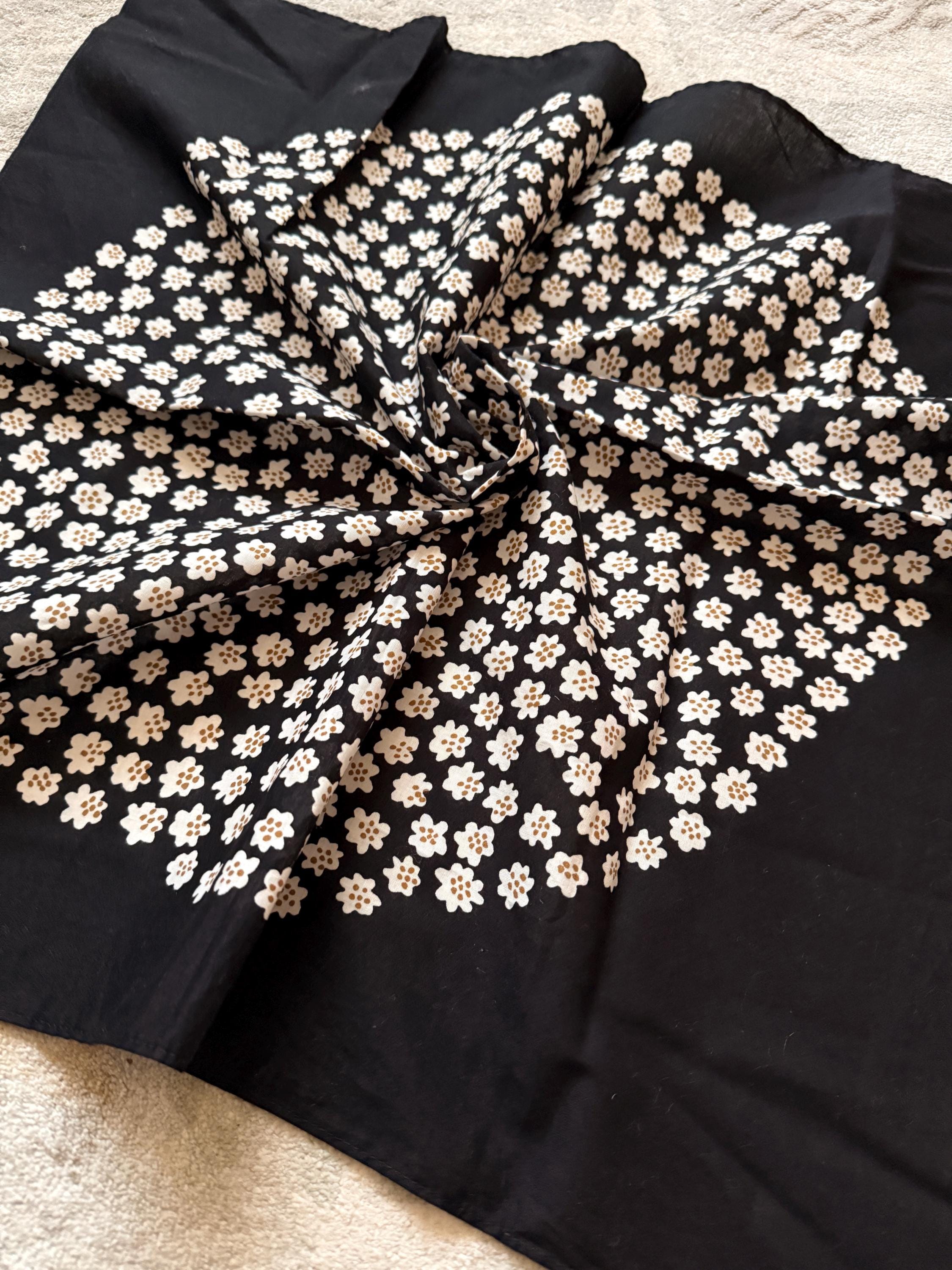Marimekko Puketti Scarf 57x57 – Vintage Floral Cotton Bandana