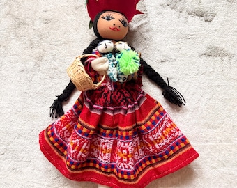 Vintage Andean Mother Doll with Babies & Miniature Torito de Pucará – 1980s Handmade Peruvian Textile Folk Art