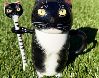 Custom Pet Portrait mugs – funny Personalized  Cat or Dog Illustration