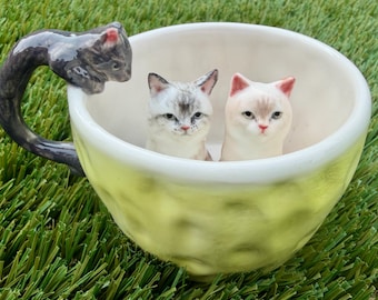 Custom Pet Portrait Mug – Personalized Cat or Dog Illustration