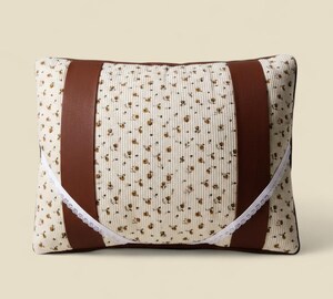 Coussin Support Tablette Triangulaire - Poche Incluse - Gris Lin Et Coton - 23x23x20cm
