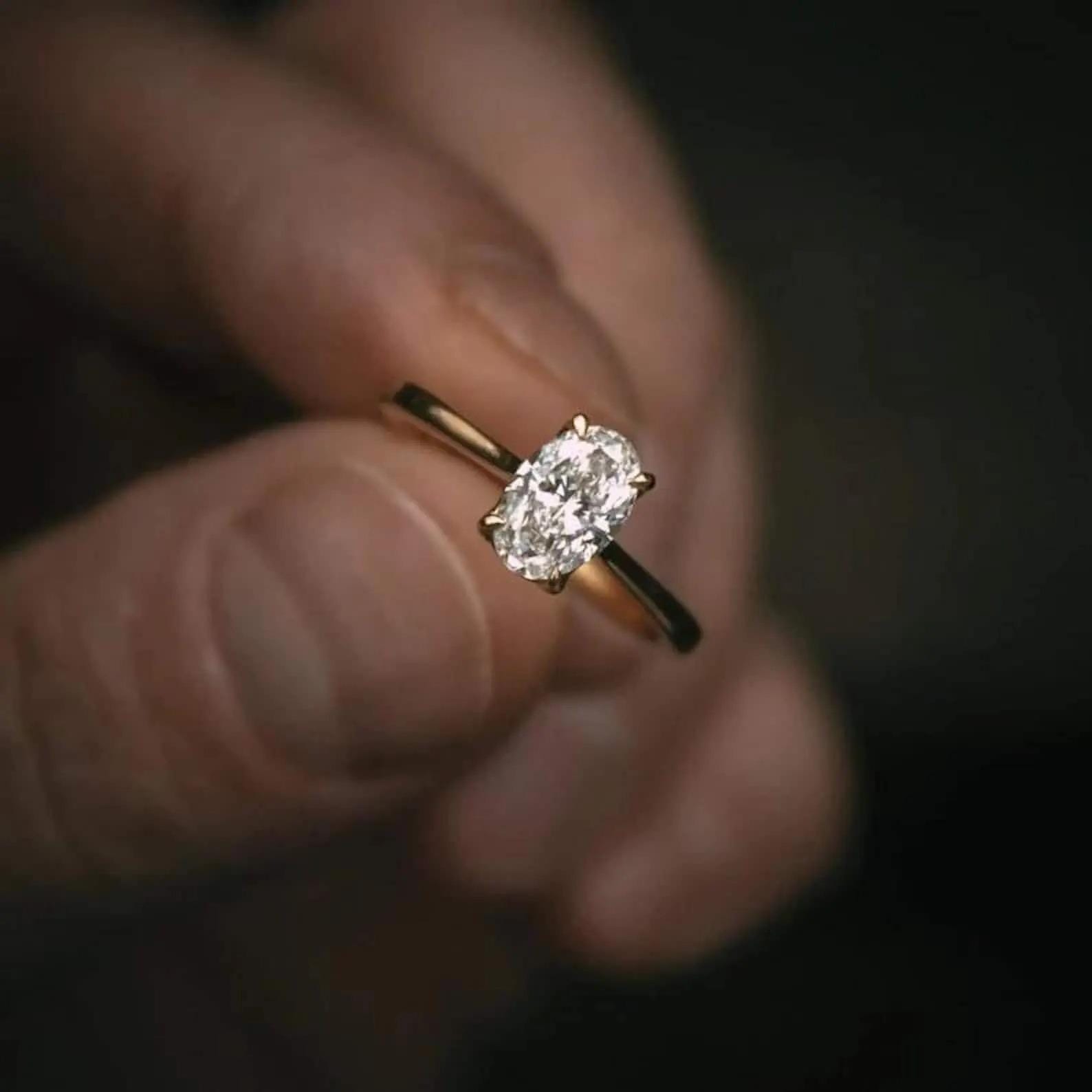 Oval Moissanite Engagement Ring Set: 18K Solid Gold Bridal Set - Etsy