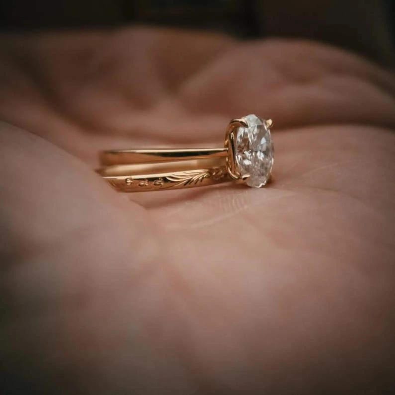 Oval Moissanite Engagement Ring Set: 18K Solid Gold Bridal Set - Etsy