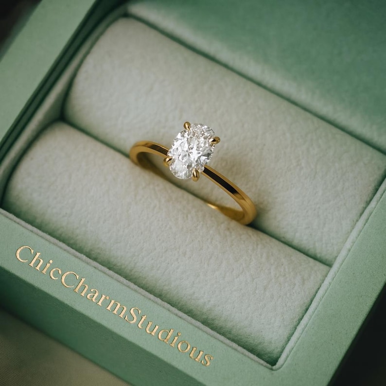 Oval Moissanite Engagement Ring Set: 18K Solid Gold Bridal Set - Etsy