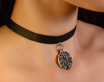 Réplica del collar de Yennefer / Accesorio de cosplay de The Witcher / Joyería de fantasía coleccionable hecha a mano