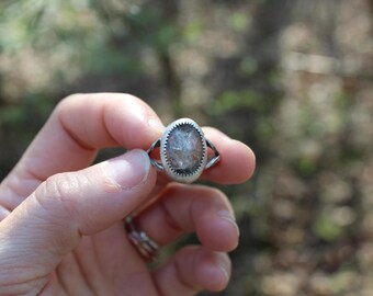 Scimmeren // Bi-Color Sunstone Ring in Sterling Silver // Hand Crafted // Artisan // Eco Friendly // The Magic of Roots Collection