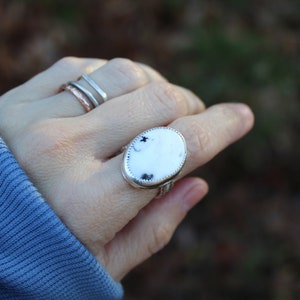 Bague Drift // Turquoise de buffle blanche et argent sterling // Fabriqué à la main // Artisan // Respectueux de l'environnement // Dans la collection garde-robe