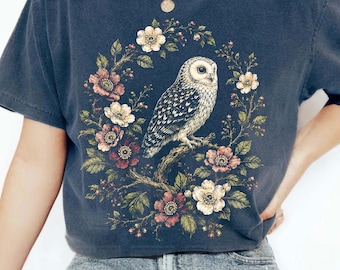 Owl Floral Shirt, Vintage Nature Bird Graphic Tee, Cottagecore Floral Owl Tee, Oversized Comfort Colors Wildlife Gift