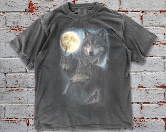 Retro Wolf 90s Graphic Comfort Tee, Wolf Lovers Retro Moon Tee, 2000s Nature Moon Alpha Tee, Nostalgia Unisex Oversize Tee, Wolf Party Gifts