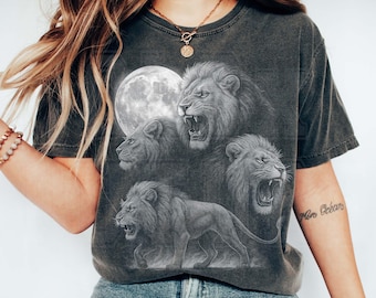 Vintage Lion Moon Oversized T-Shirt | Comfort Colors Graphic Animal Tee