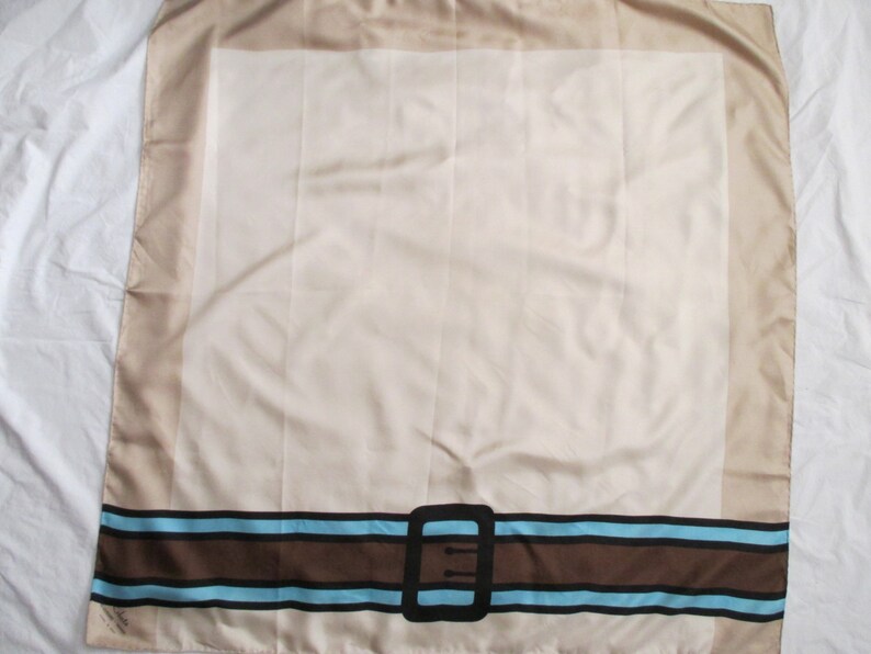 Foulard Roberta Di Camerino En Polyester Multicolore - Neuf Sans étiquette, Fabriqué En Italie