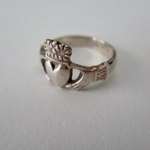 vintage sterling silver ring - Irish, band, claddagh, size 4