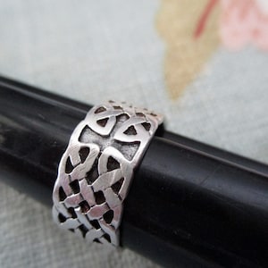 sterling silver Celtic band - ring, Irish, size 5.75, vintage