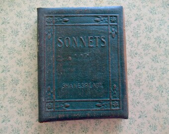 1920s tiny book - Sonnets, Shakespeare, green bound, Little Leather Library, antique