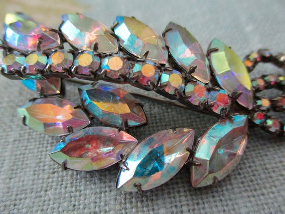 aurora borealis rhinestone brooch - large, prong … - image 4