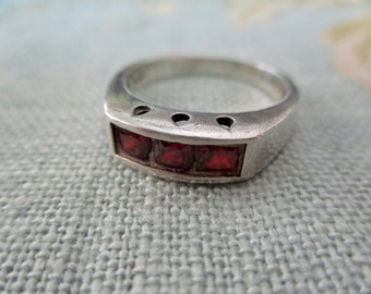 vintage sterling silver and red crystal ring - garnet, size 8