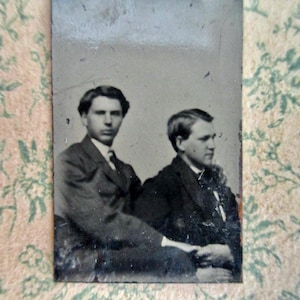 antique miniature gem tintype photo - 1800s, affectionate men holding hands, couple, young men