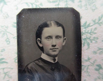 antique miniature gem tintype photo - 1800s, young girl, tinted cheeks, brooch
