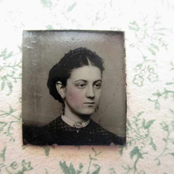 antique miniature gem tintype photo - 1800s, young girl, tinted cheeks, brooch