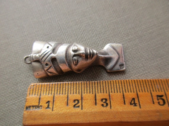 vintage Egyptian 800 silver charm - Queen Neferti… - image 5