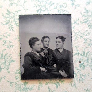 antique miniature gem tintype photo - 1800s, three young women, sisters, friends