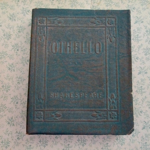 1920s tiny book - Othello, Shakespeare, green bound, Little Leather Library, antique mini book