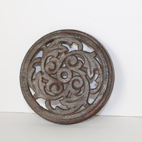 Vintage cast iron Hot Plate or Simmering Cover
