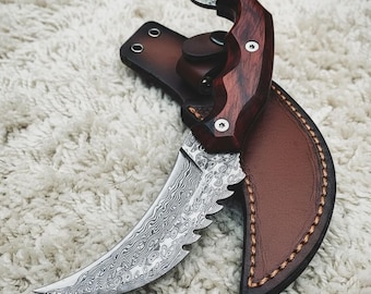Handmade Damascus Karambit Knife: Engraved Gift with Leather Sheath