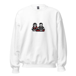Könnte beinhalten: Weißes Sweatshirt mit einer Grafik von zwei Cartoon-Programmierern mit dem Text "I ONLY DEBUG WITH YOU". Die Grafik zeigt eine Frau mit Kopfhörern und einen Mann mit Brille, beide an Laptops.