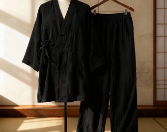 Kimono japonés de algodón negro para hombre: Yukata ligera para estar en casa, bata de spa zen o un regalo informal para él.