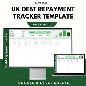 Könnte beinhalten: Eine digitale Vorlage zur Schuldenrückzahlung, die auf einem Desktop-Monitor und einem Laptop angezeigt wird. Der Text "UK DEBT REPAYMENT TRACKER TEMPLATE" steht oben. Die Vorlage zeigt Finanzdaten mit dem Text "60% OFF ON ALL" und "GOOGLE & EXCEL SHEETS".